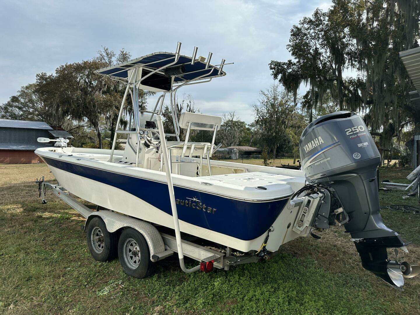 2008 NauticStar 2400 NauticBAY - Image 11