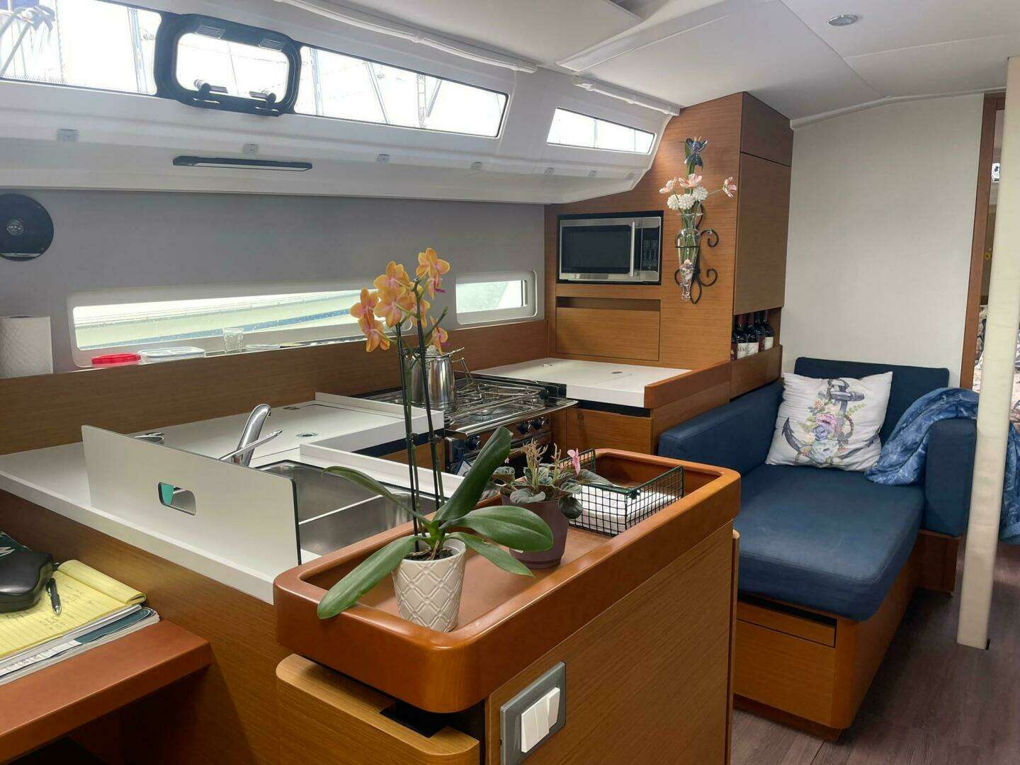 2021 Jeanneau Sun Odyssey 410 - Image 39