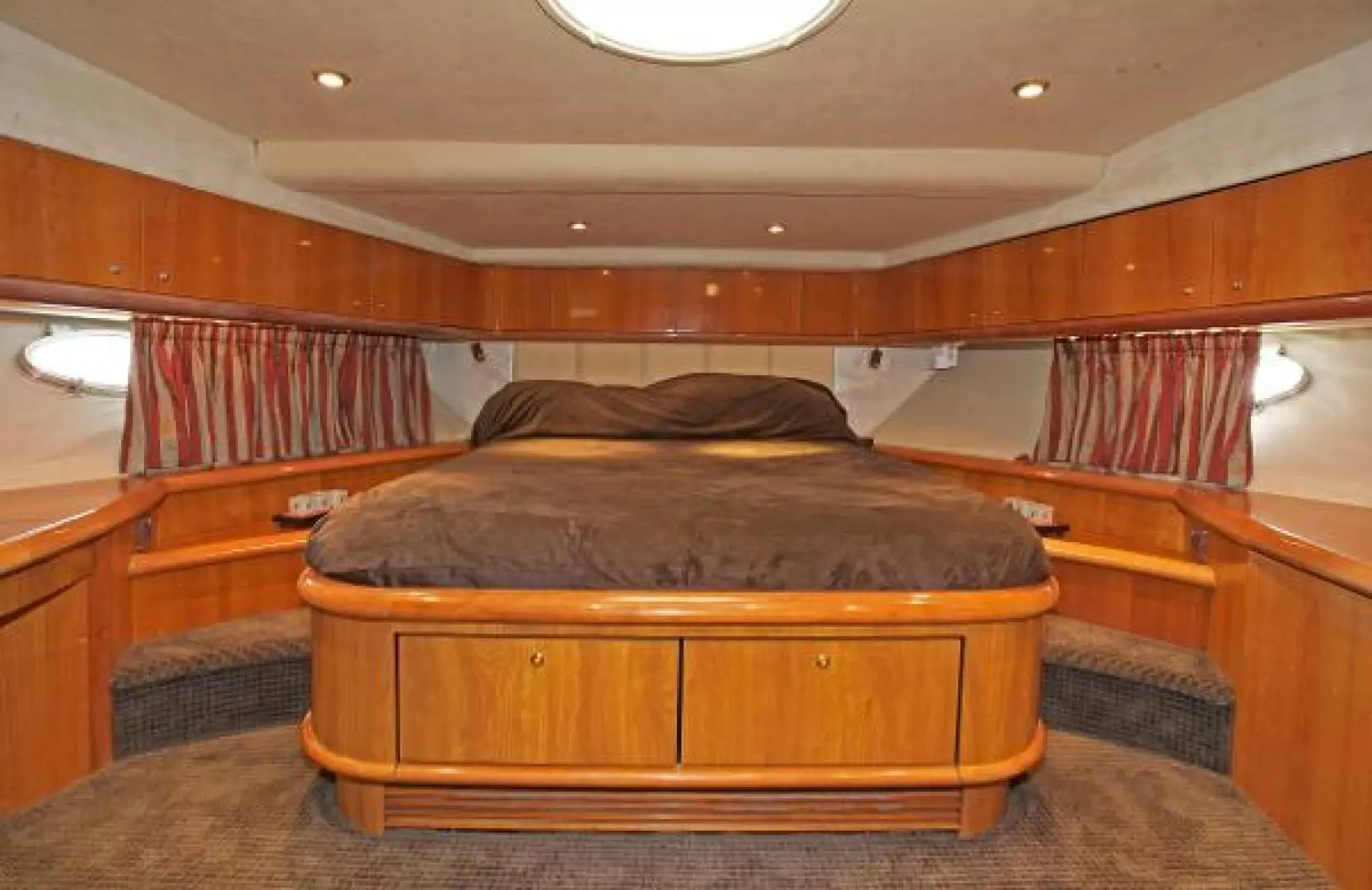 1999 Sunseeker Predator - Image 20
