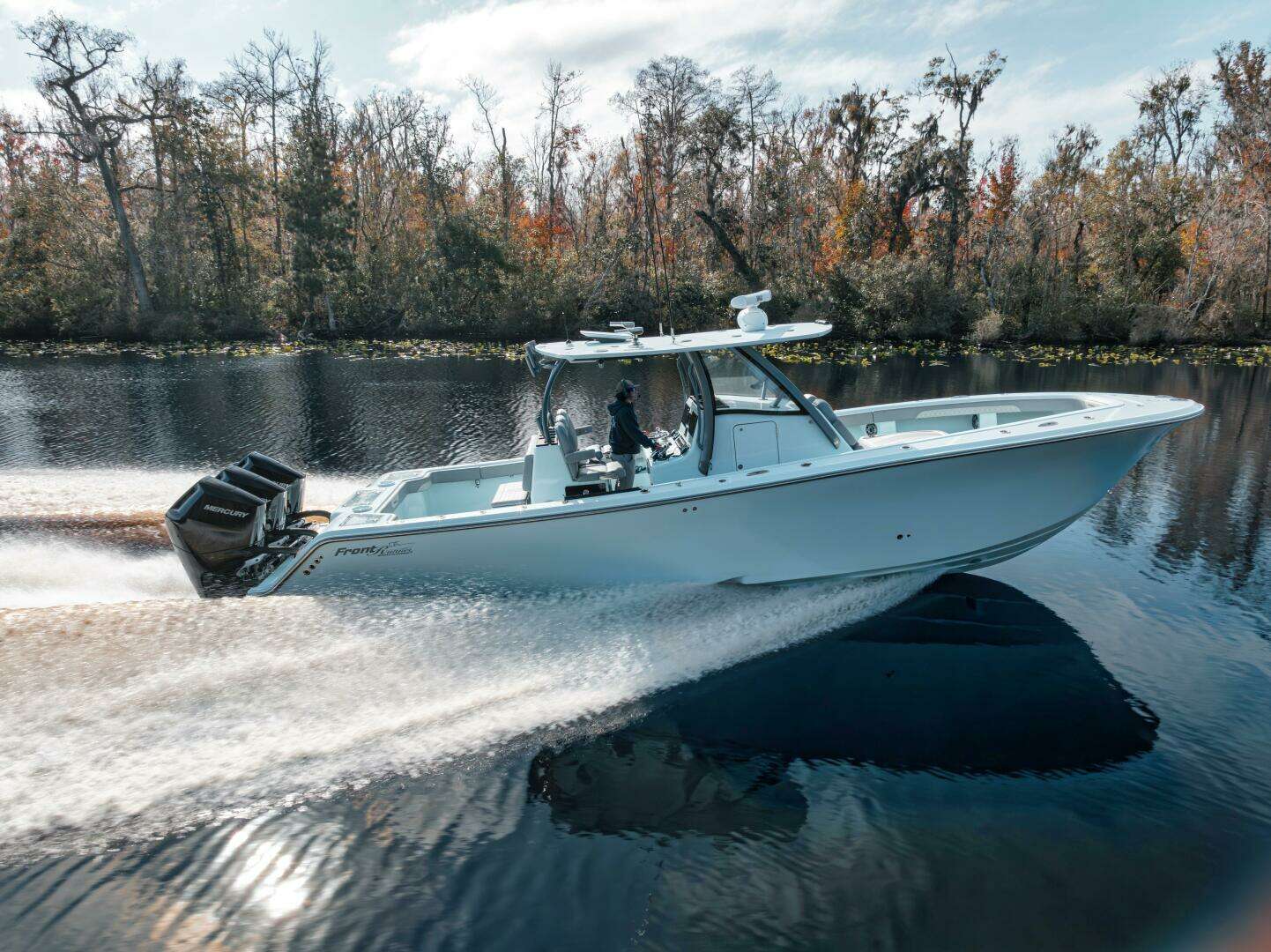 2026 Front Runner 36 Center Console - Image 4