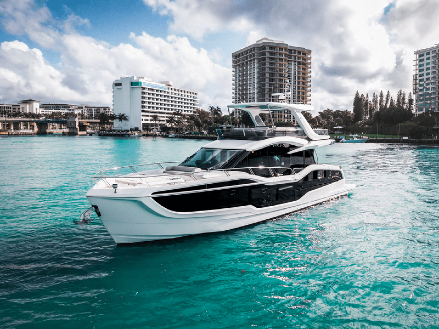 2024 Galeon 560 FLY - Image 2