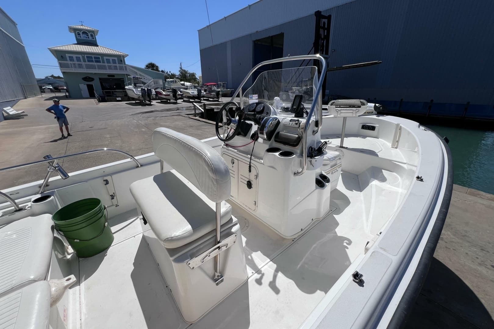 2004 Boston Whaler 180 Dauntless - Image 8