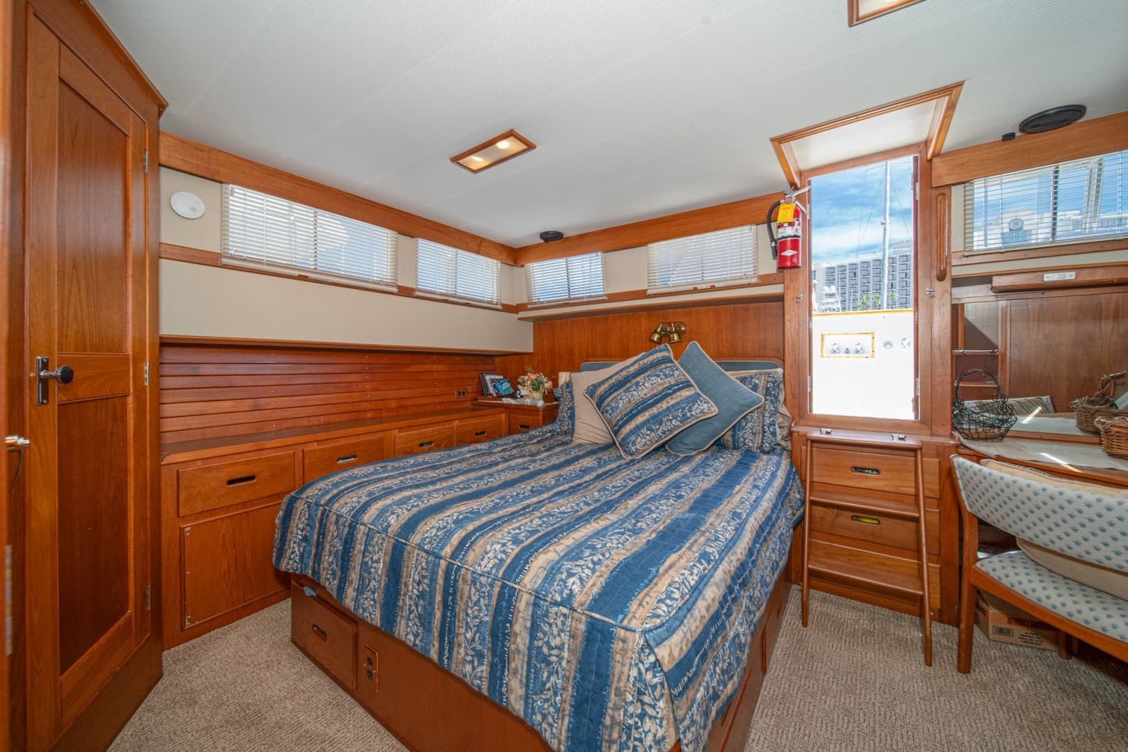 1987 Grand Banks 47 motoryacht - Image 57