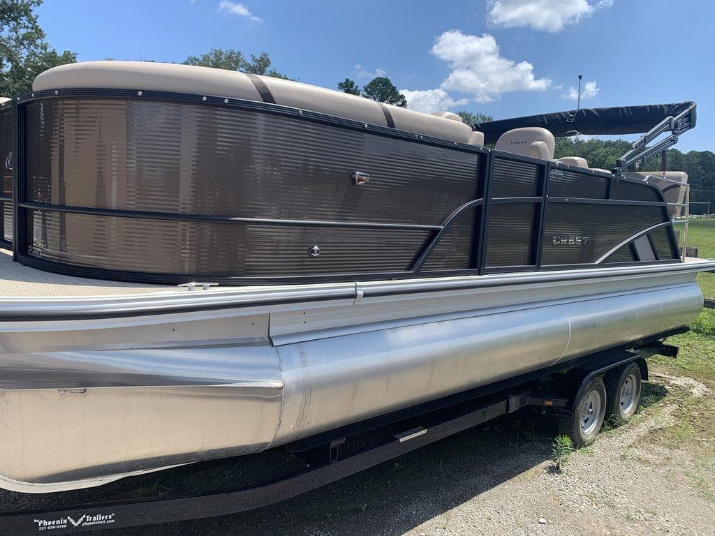 2025 Crest Classic 220 SLRC Tritoon