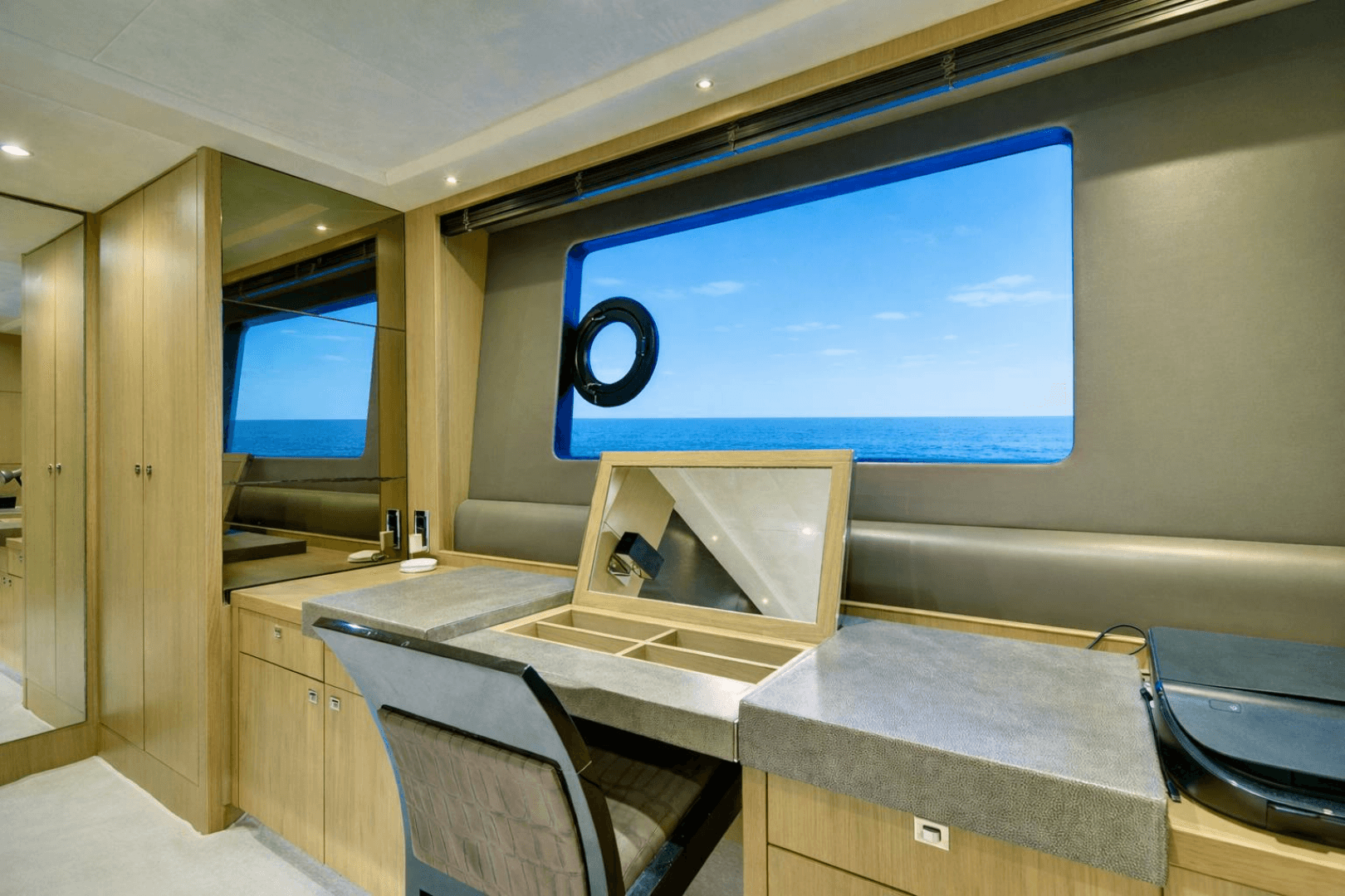 2014 Princess Yachts — - Image 24