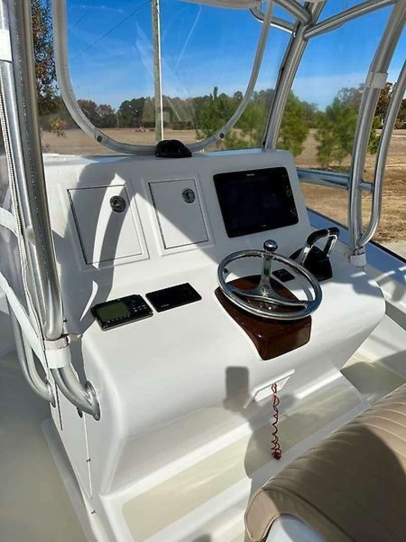 2011 Custom 26CC - Image 27