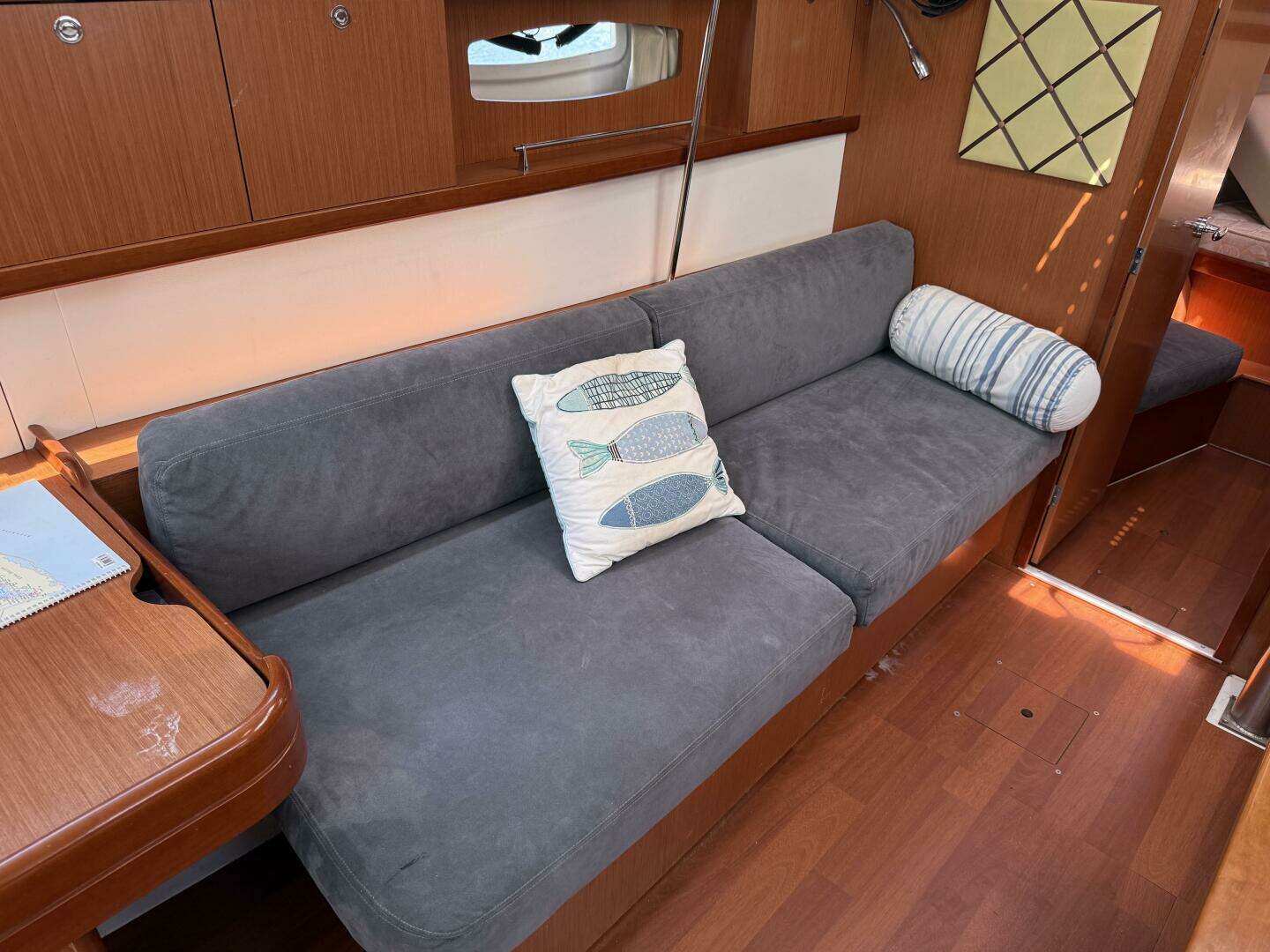 2010 Beneteau Oceanis 43 - Image 29