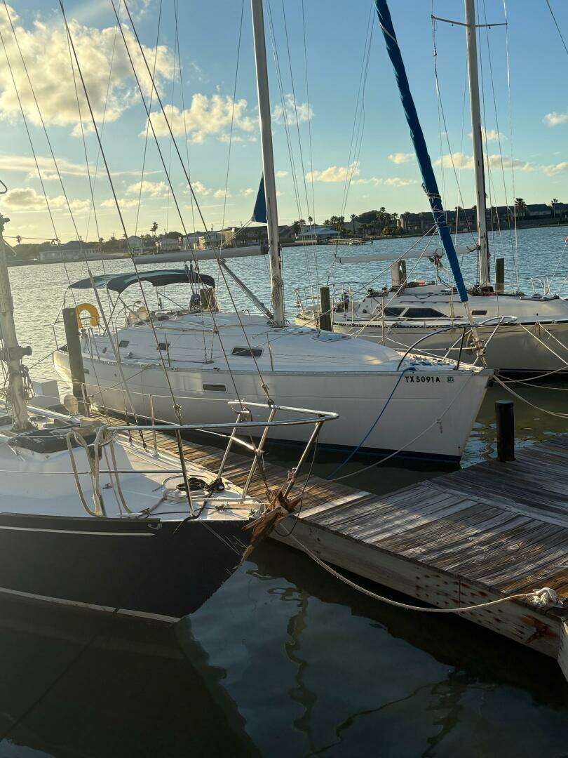 2001 Beneteau — - Image 4
