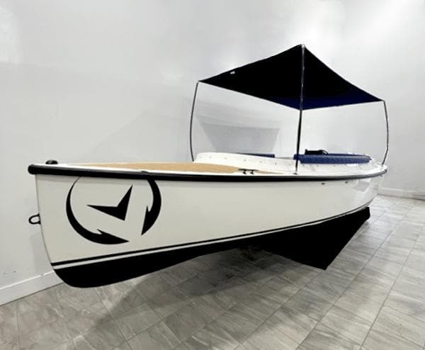 2023 Vision Marine Technologies Fantail 217