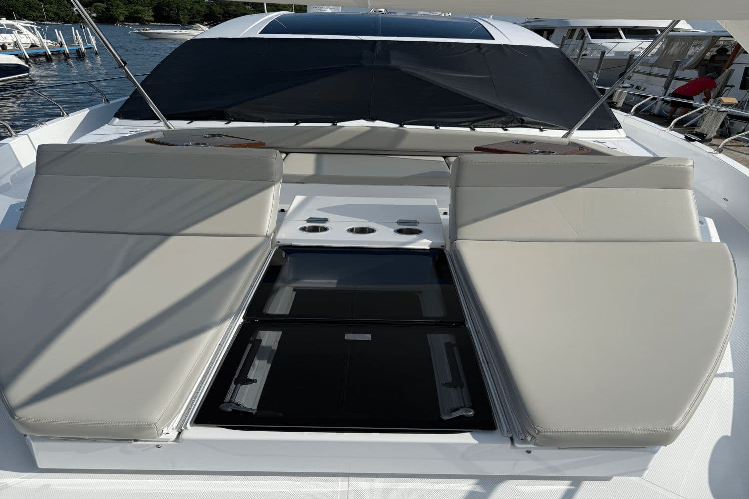 2024 Cruisers Yachts 60 Cantius - 62