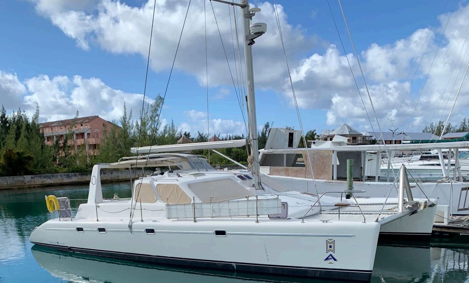 2000 Voyage Yachts 430