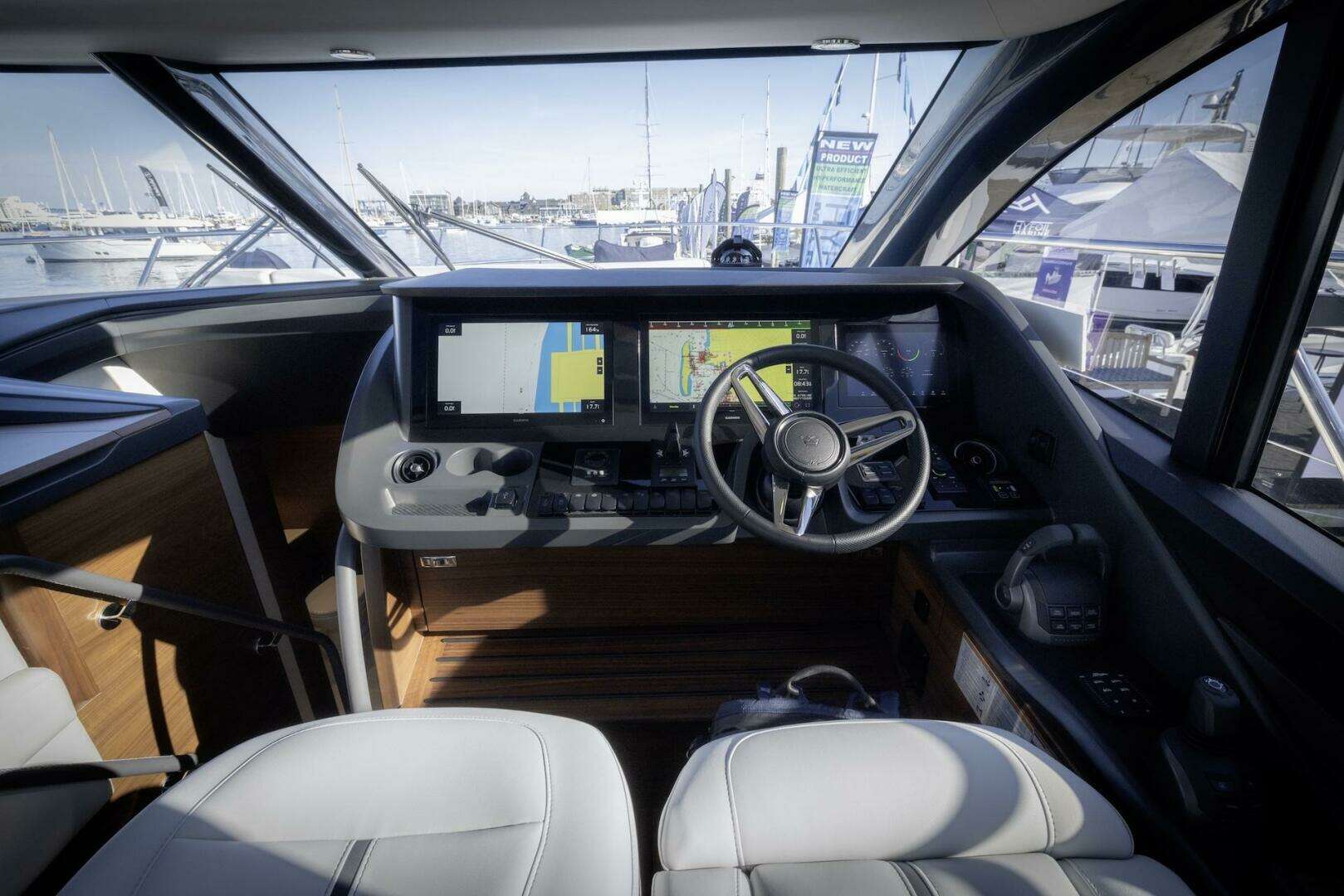 2026 Princess V55 - Image 37