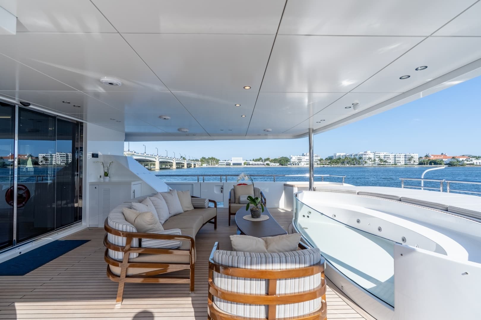 2026 Hargrave E Series Superyachts Division - Image 25