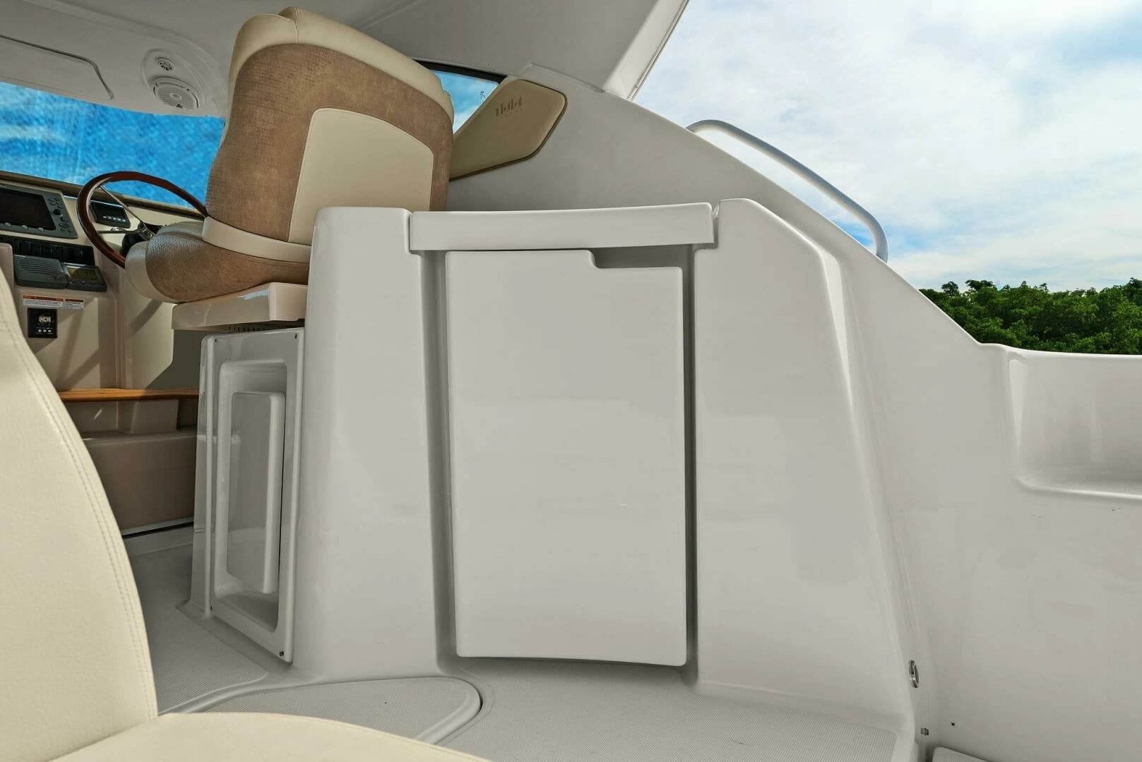 2008 Tiara Yachts 3500 Sovran - Image 28