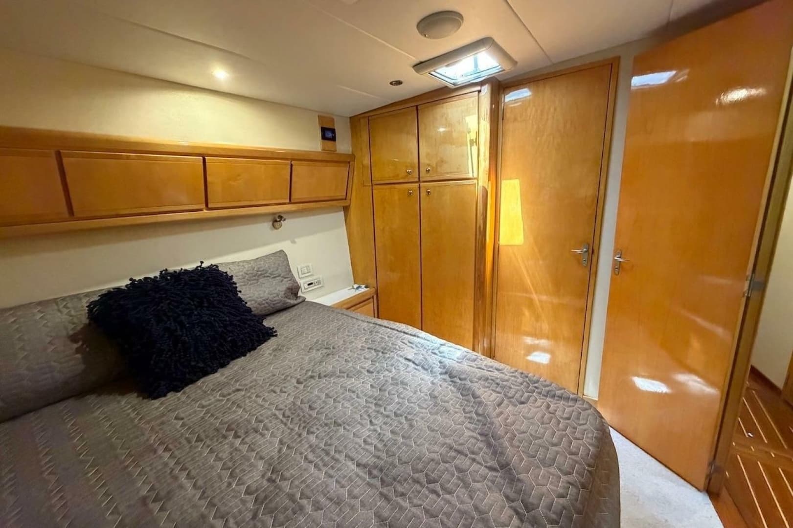 1995 Bertram 60 Convertible - Image 32