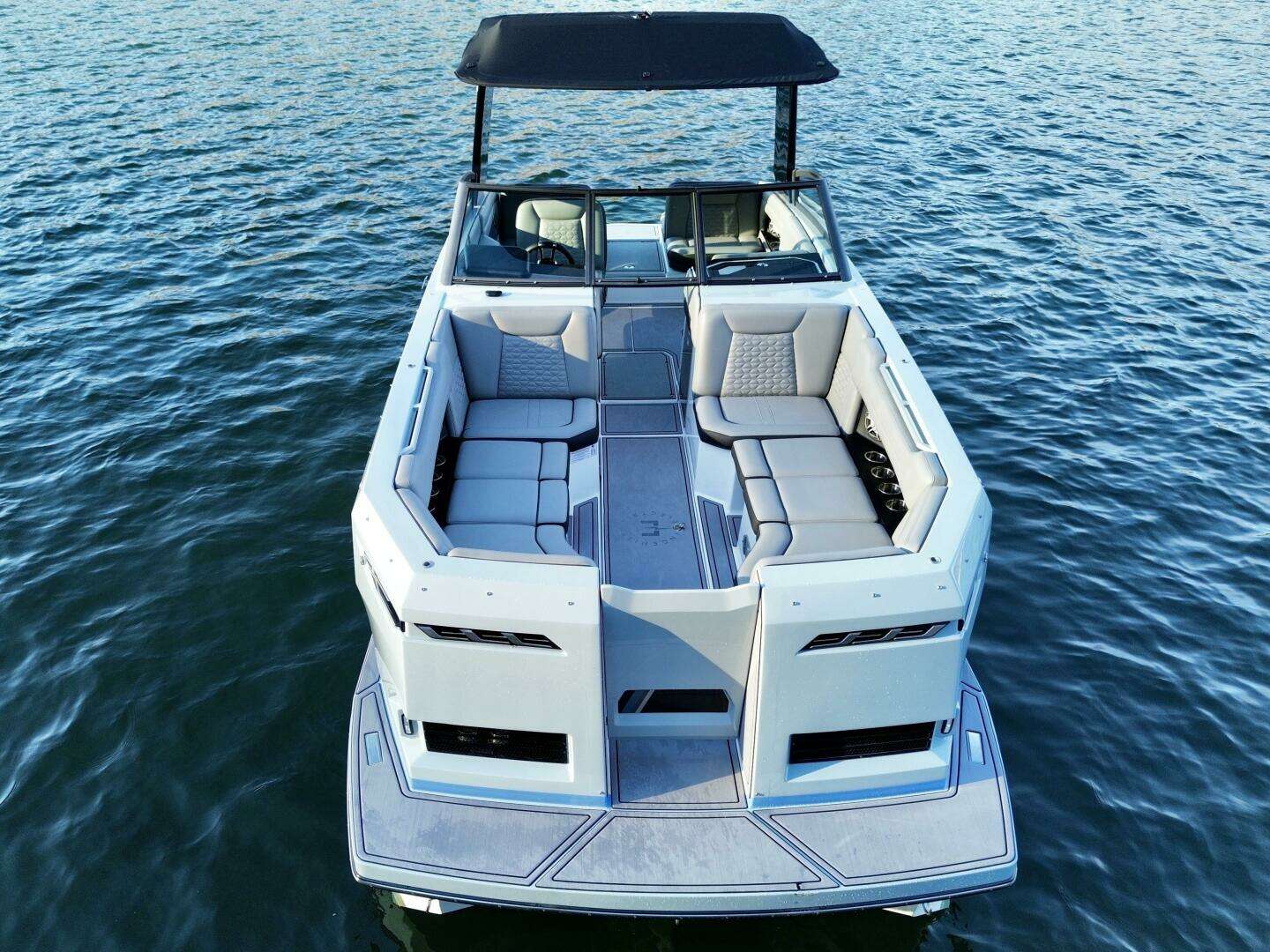 2023 Correct Craft Ingenity 23EL2 Electric Boat - Image 14