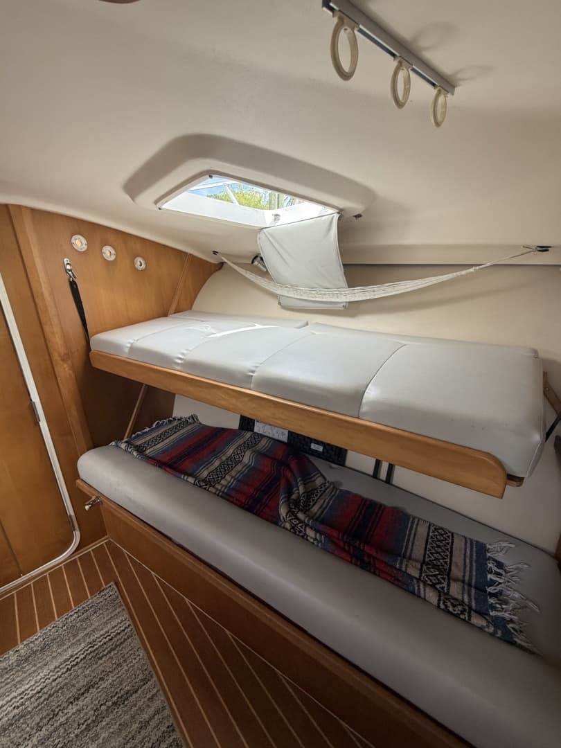 2000 Luhrs — - Image 4