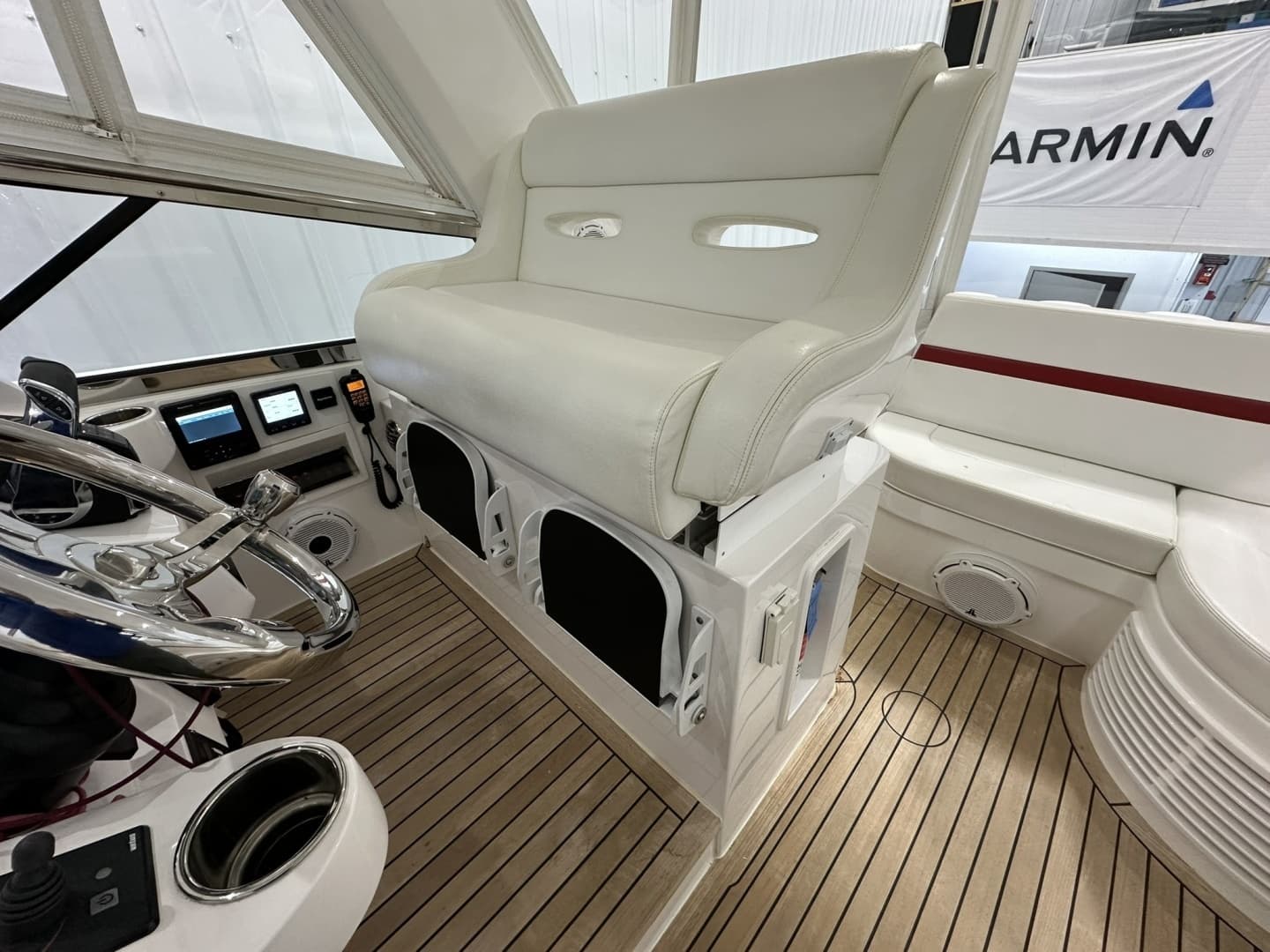 2020 Intrepid 475 Sport Yacht - Image 22