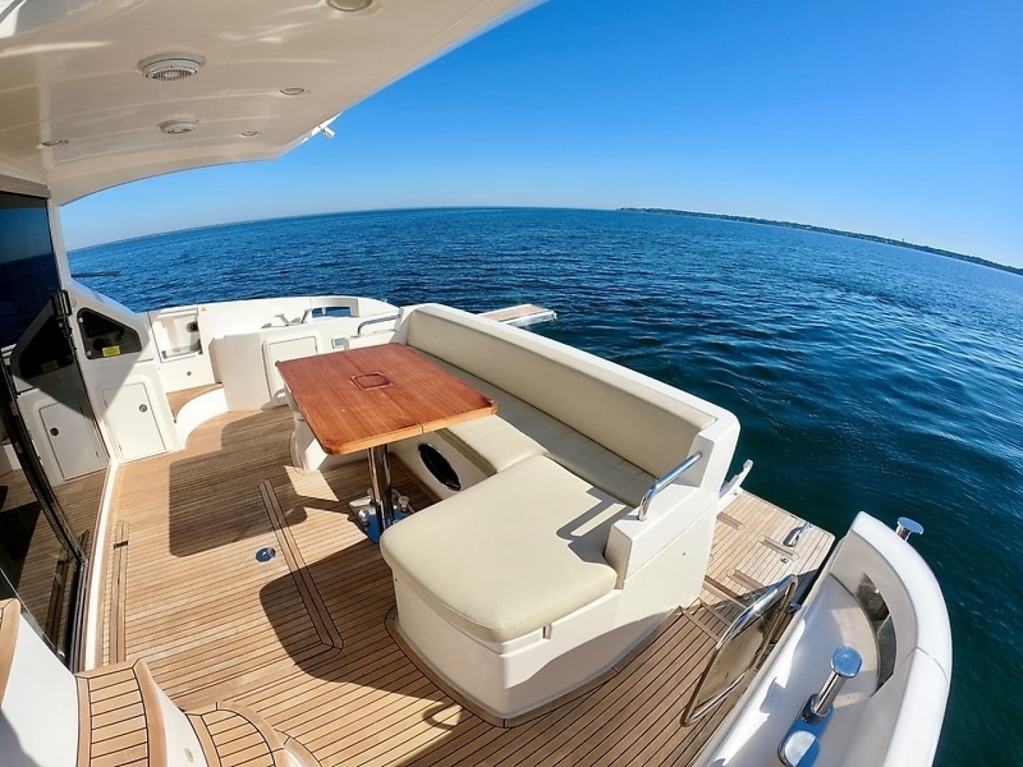 2011 Azimut FlyBridge - Image 9