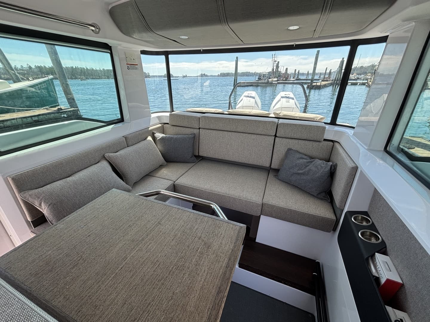 2023 Axopar 37XC Cross Cabin - Image 21