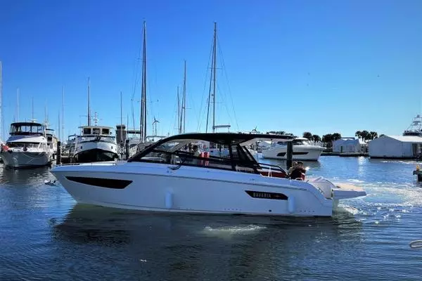 2023 Bavaria VIDA 33 - Image 1