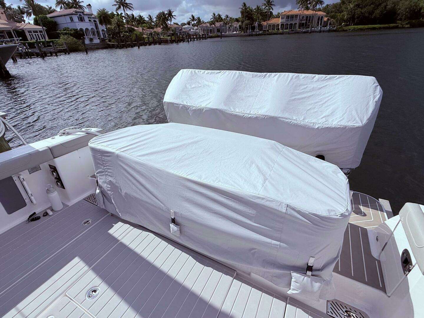 2006 Carver 43 Motor Yacht - Image 24