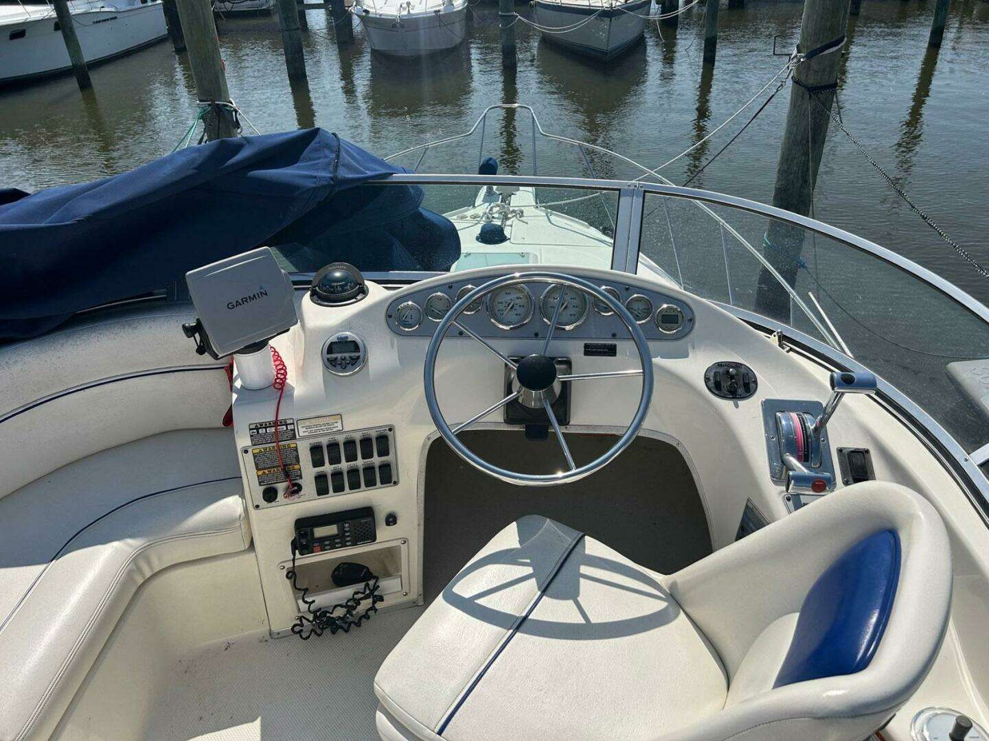 2008 Bayliner Discovery 288 - Image 18
