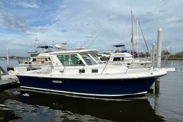 2005 Albin 31 Tournament Express - Image 1