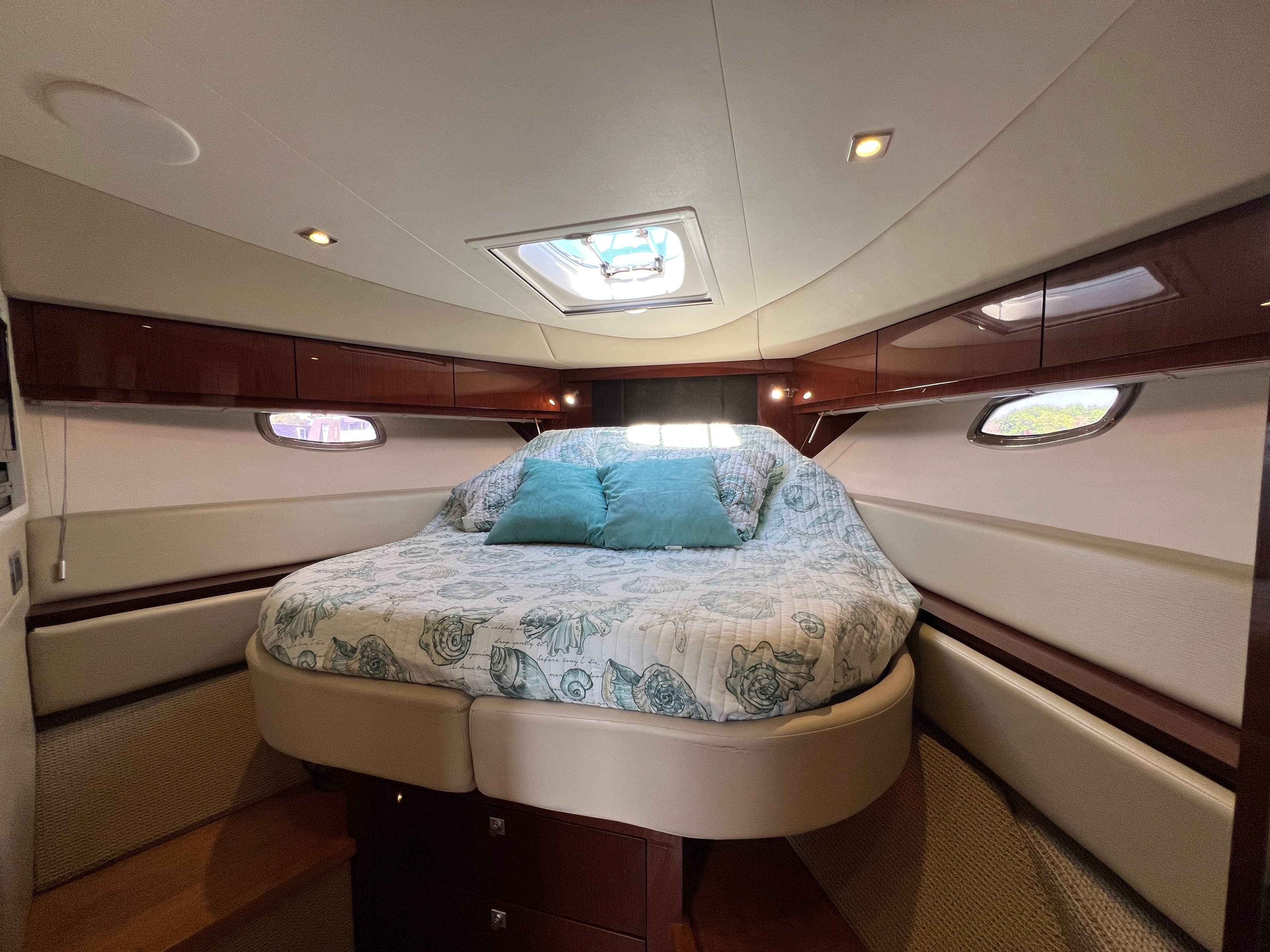 2015 Sea Ray 410 Sundancer - 79