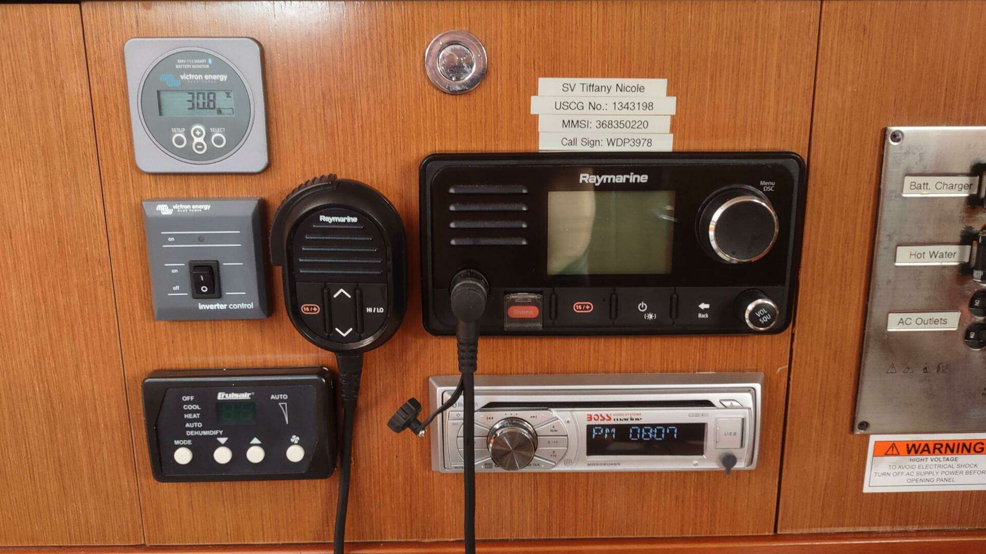 2011 Beneteau Oceanis 43 - Image 17