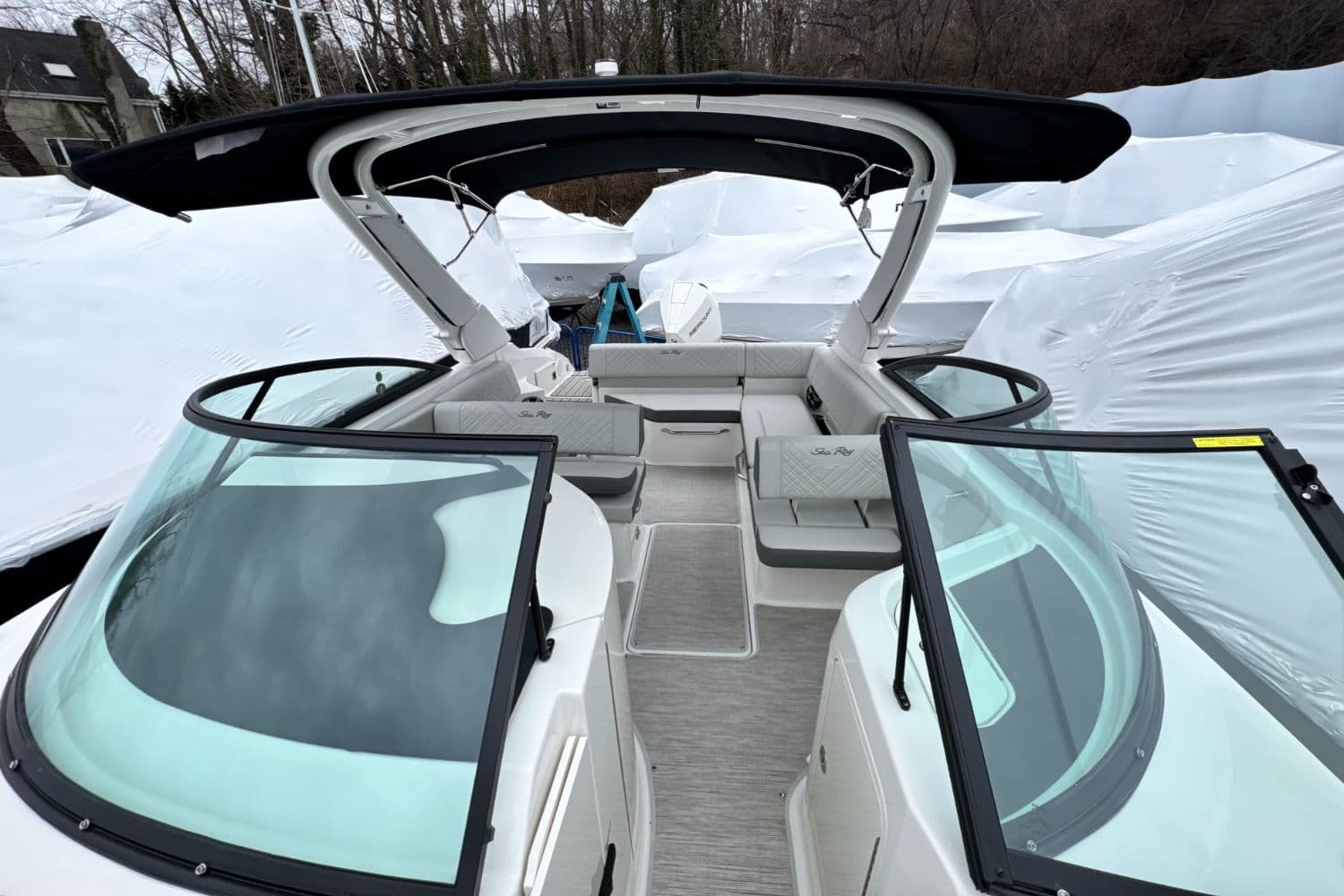 2026 Sea Ray SDX 250 Outboard - 40