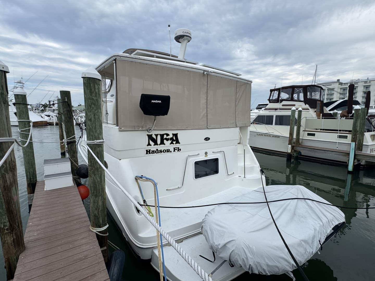 2001 Sea Ray 380 Aft Cabin - Image 8
