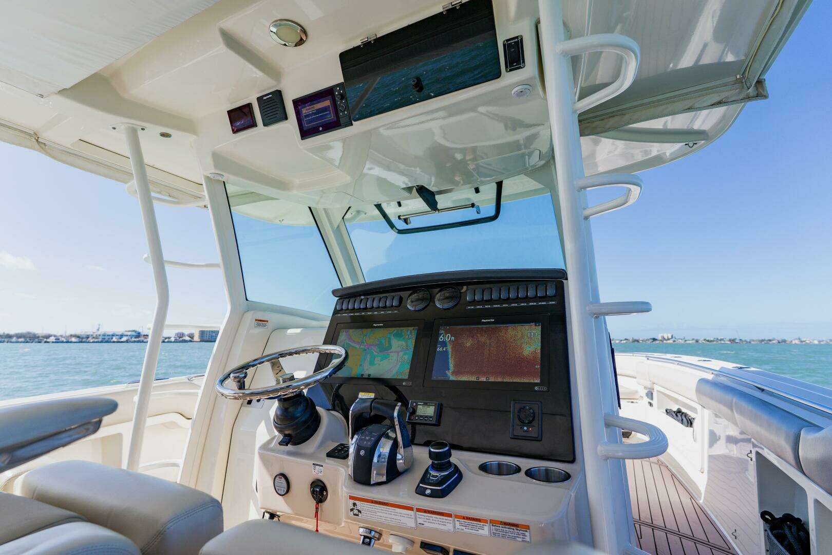 2019 Boston Whaler 380 Outrage - Image 23