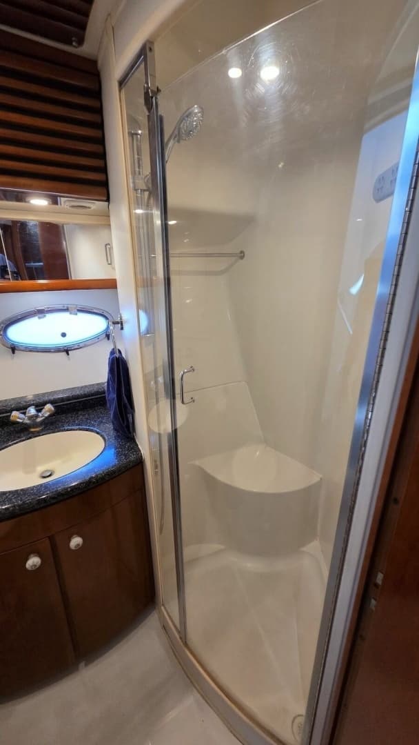2000 Carver 450 Voyager Pilothouse - Image 35