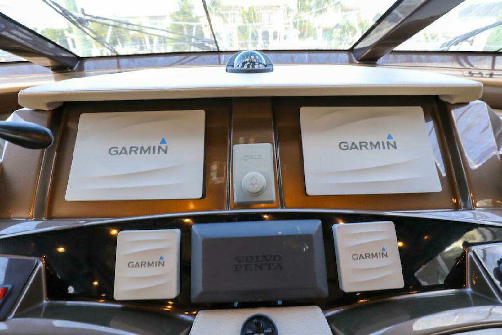 2016 Marquis 660 Sport Yacht - Image 19