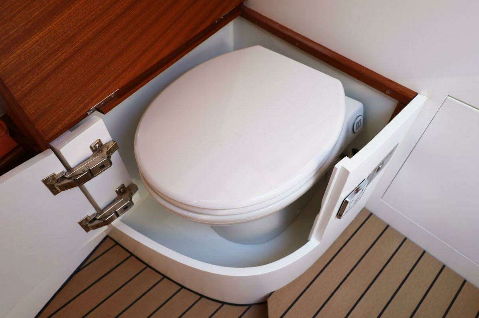 2024 Leonardo Yachts Eagle 44 - Image 31