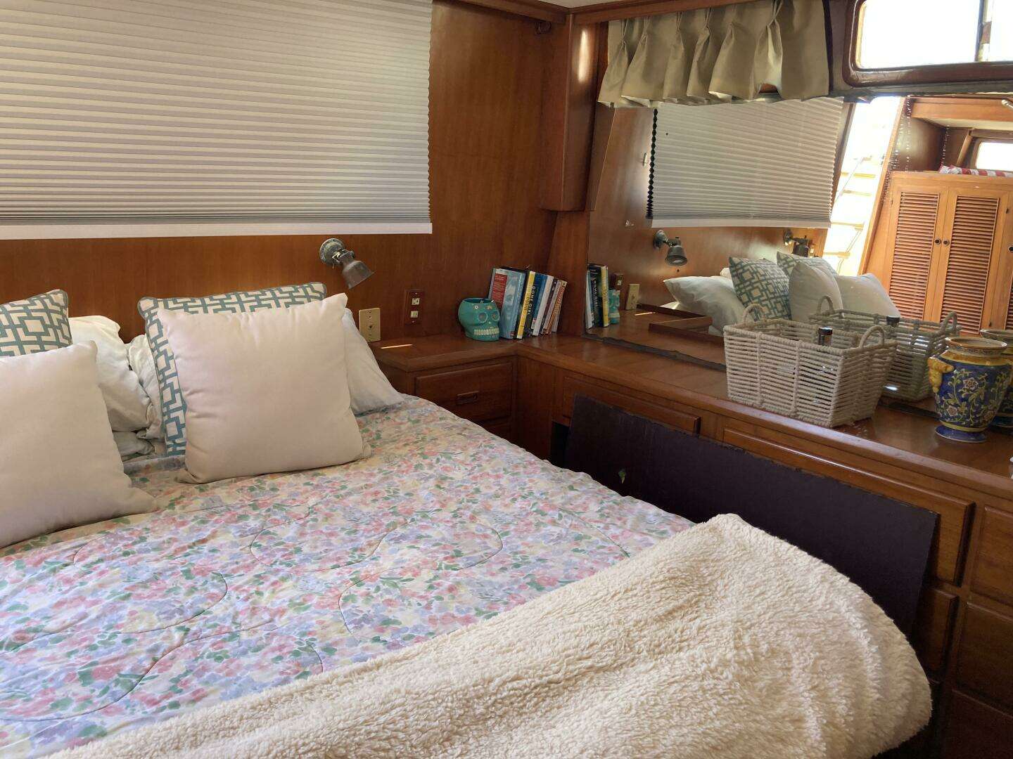 1985 Offshore Yachts 48 Yachtfisher - Image 30