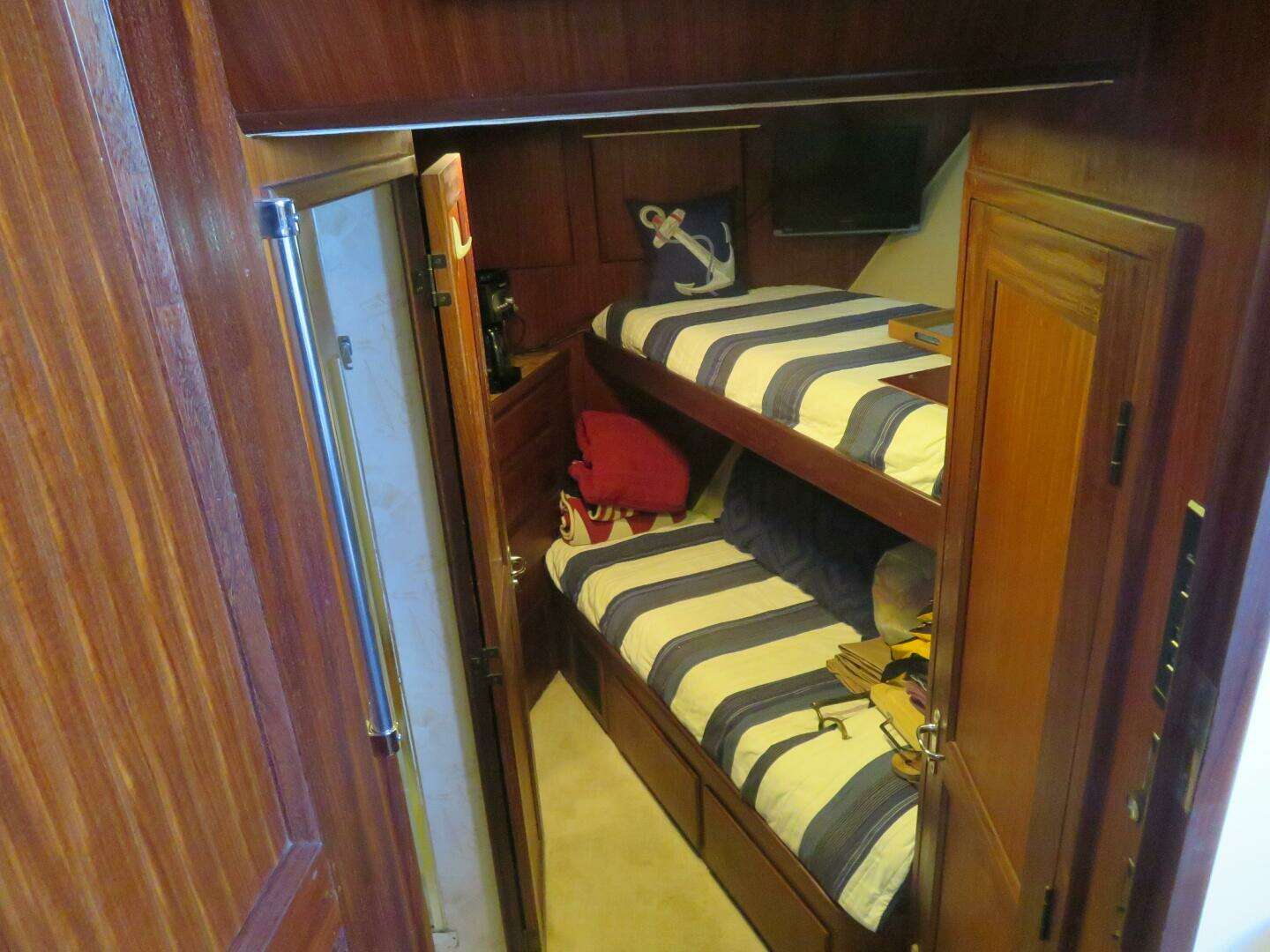 1986 Hatteras 58 Motor Yacht - Image 26