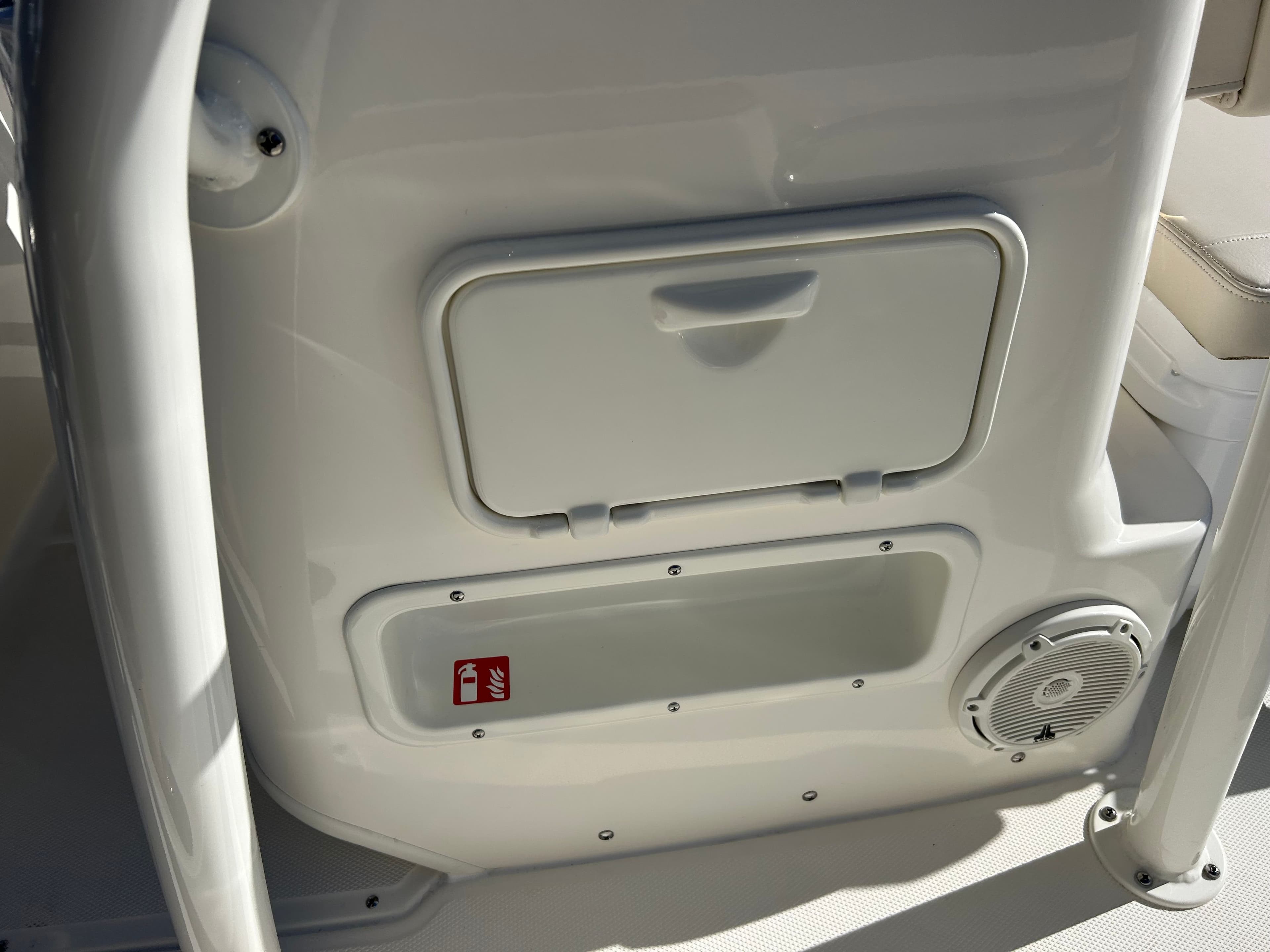 2026 Boston Whaler 190 Montauk - 15