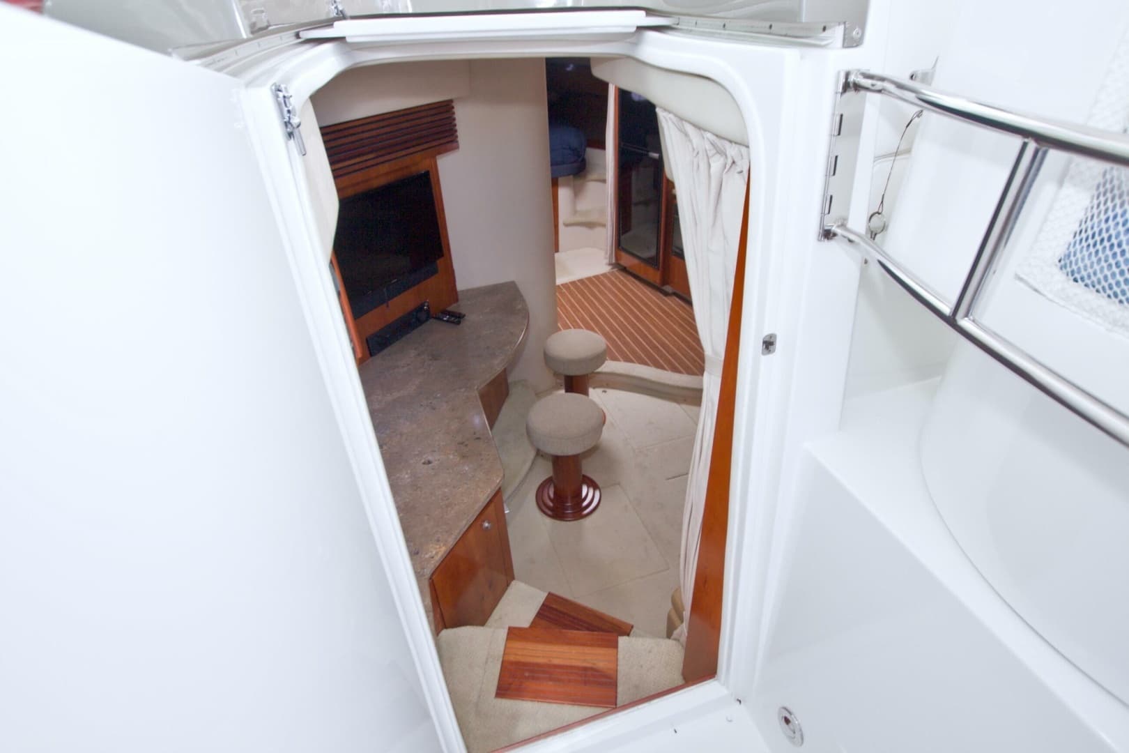 2008 Cruisers Yachts 420 Express - Image 38