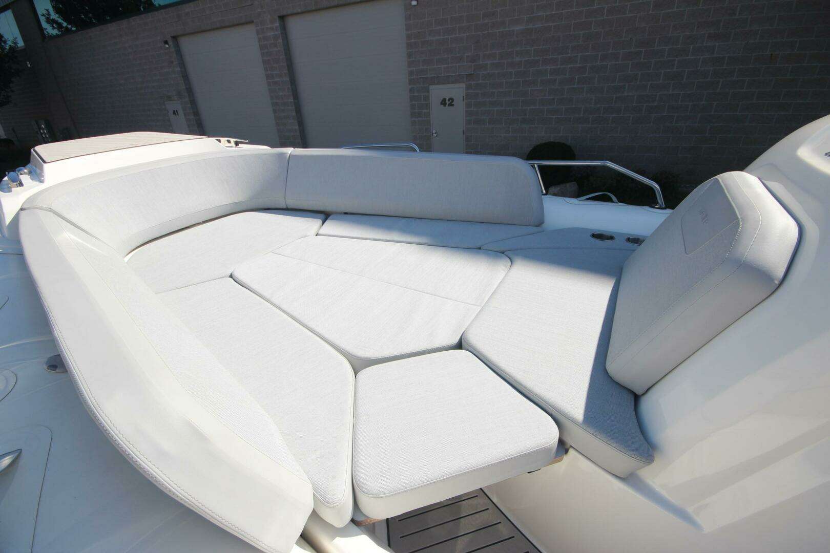 2024 Zodiac Medline 9 NEO - Image 65