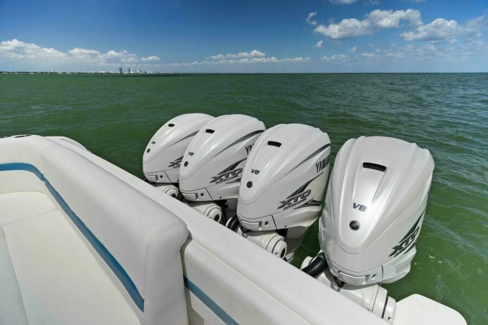 2019 Intrepid 475 Sport Yacht - Image 7