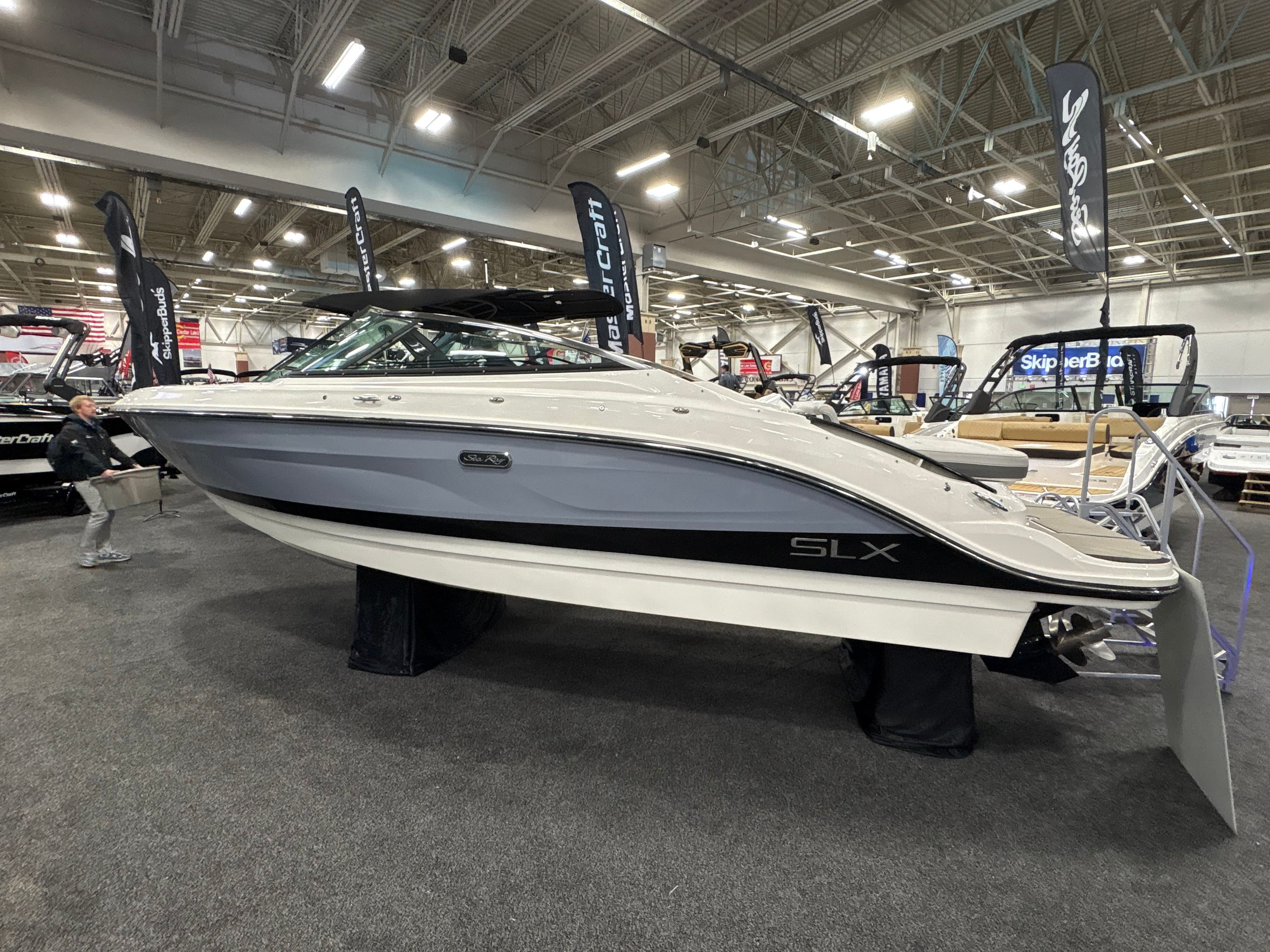 2025 Sea Ray SLX 260 - 39