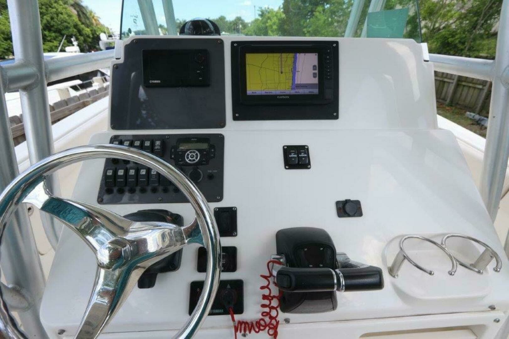 2017 Robalo R260 Center Console - Image 25