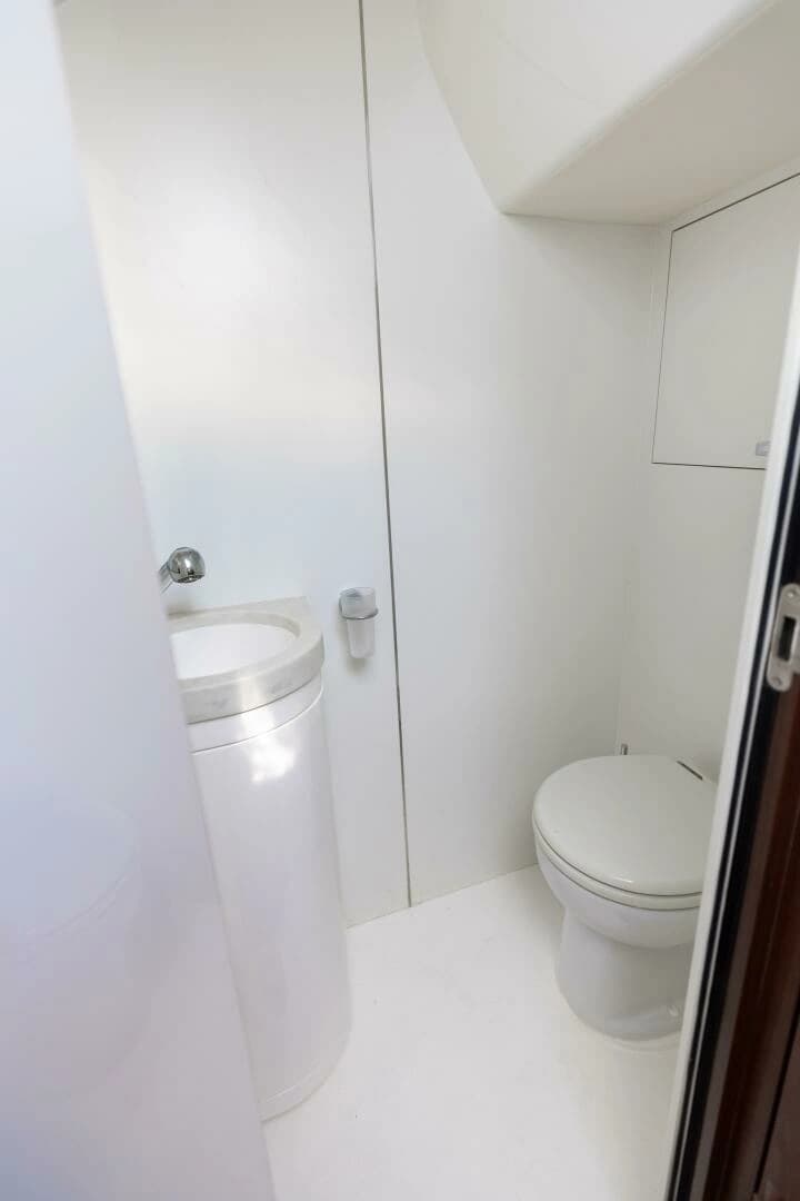2019 Princess S65 - Image 70