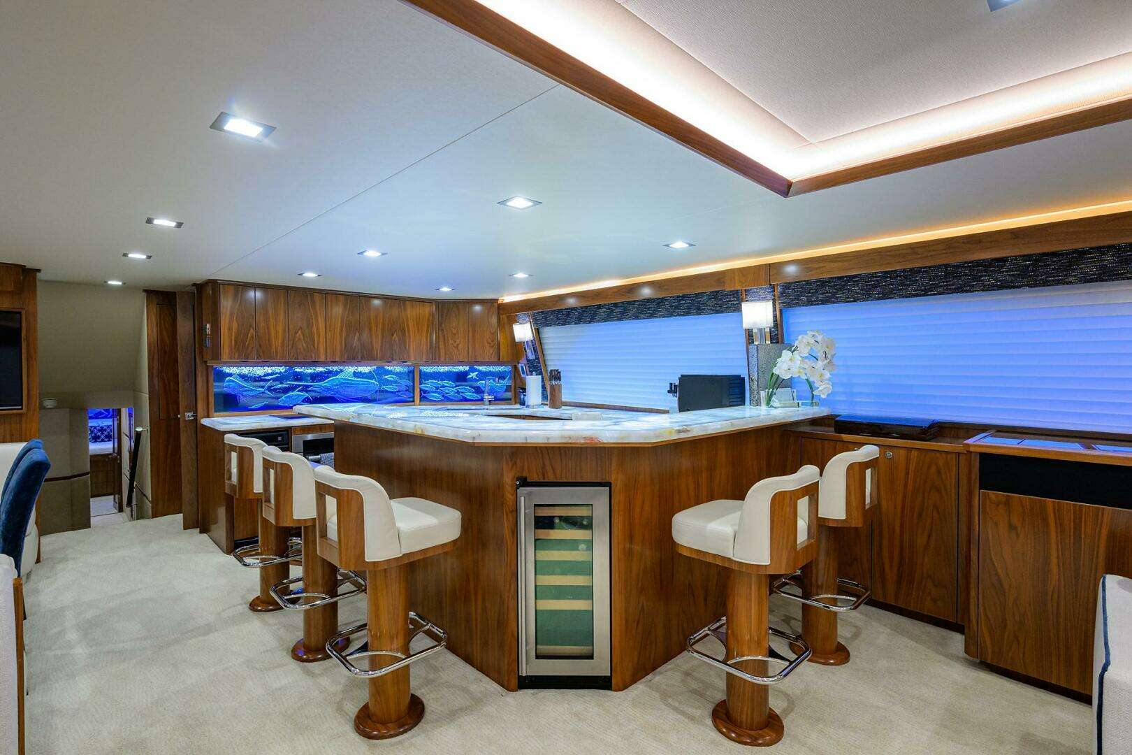 2020 Viking 92 Enclosed Bridge - Image 5