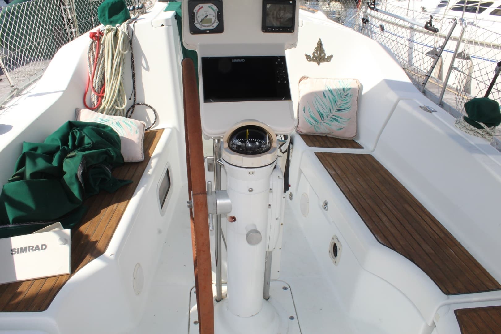 2007 Beneteau 323 - Image 10