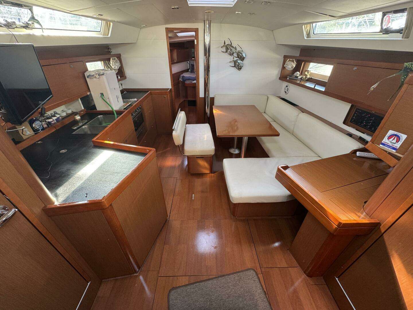 2015 Beneteau Oceanis 45 - Image 12