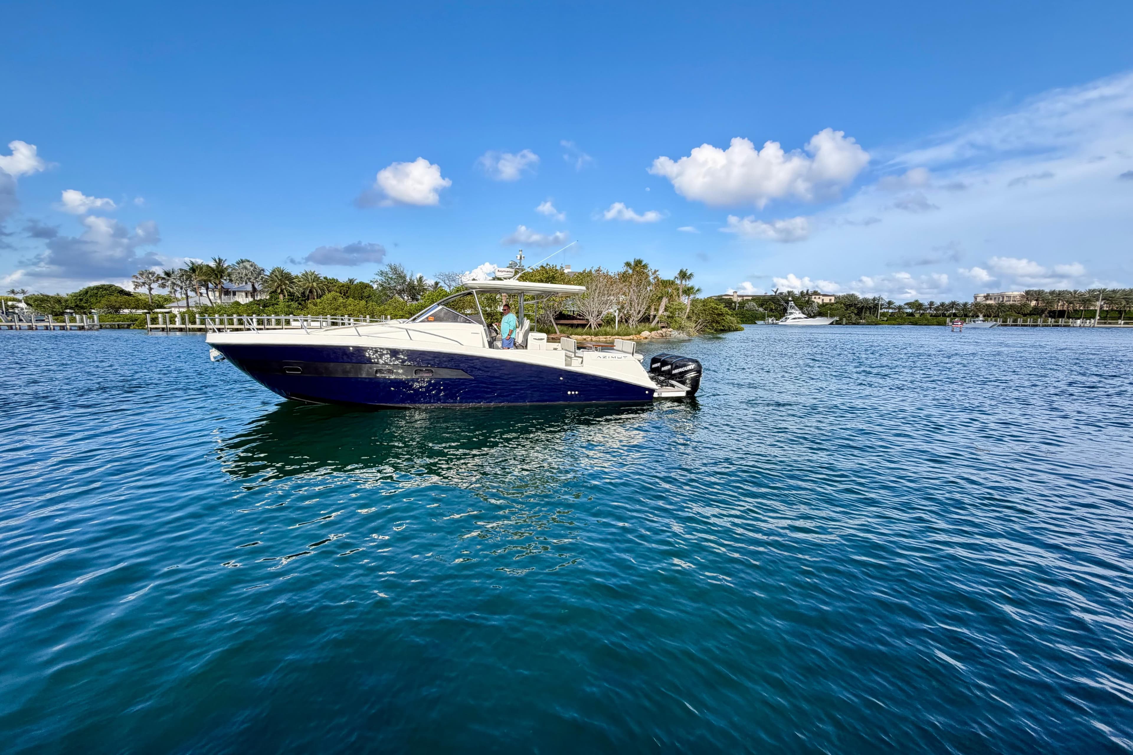 Azimut Verve 40 yacht from 2014 cruising on a sunny day.