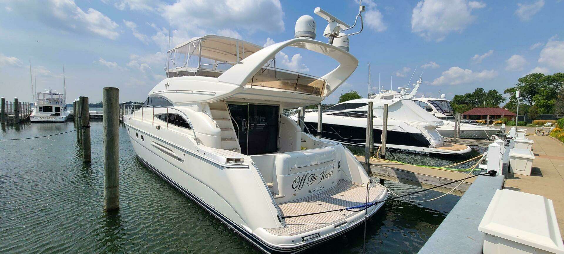 2006 Viking Sport Cruisers 61 Flybridge - Image 3